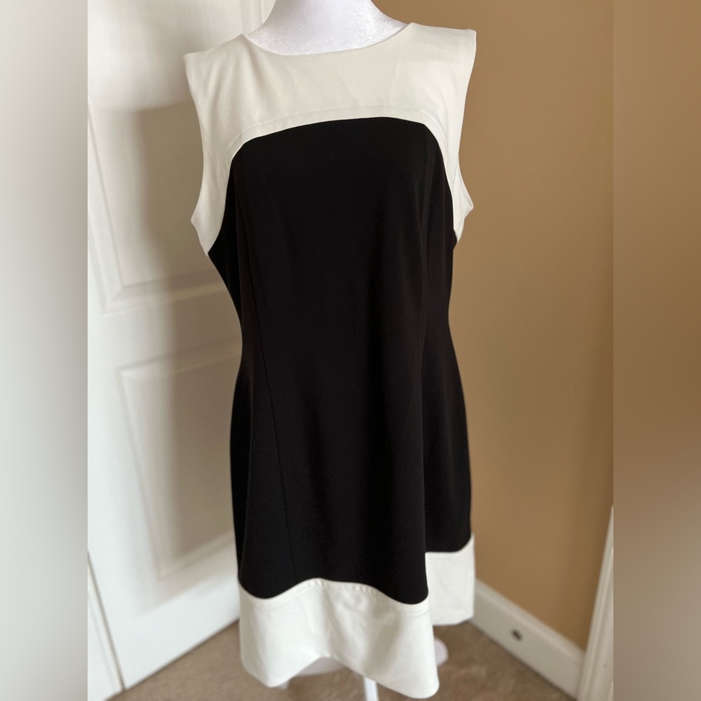 Tommy Hilfiger Women's Black & White Polyester Blend Zip-Up Shift Dress Sz 14 - Picture 2 of 5
